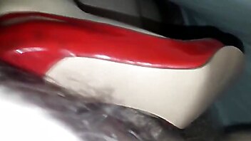 Nylon footjob, amatur, vystriky silonky, damske vystriky, vystrik na nohy