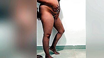 Brnette, chubby amatur, kännykkä, amature, indian porn videos, pullukka lesbo