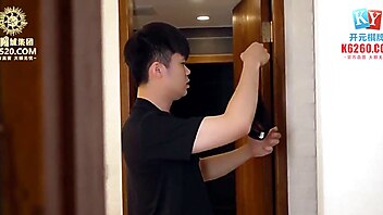 Asian opportunity, big tits opportunity, aunty big ass and boobs, my aunts big ass, asian qing