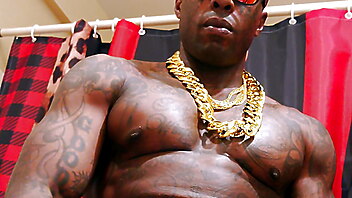 Mandingo, hardcore masturbace, masturbace, hirsute gay, masturbace zblizka