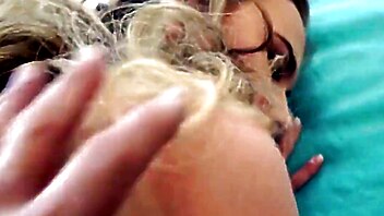 Garganta funda loira, teen huge cock, teen pau grande, banho adolescente, peito de adolescente, quero dar o cu