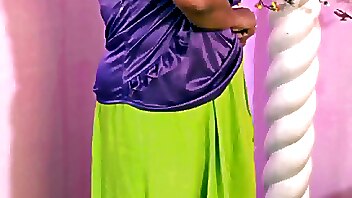 Indian aunt huge tits, nip slip aunty, boob nipple slip, aunty indian boob, aunty boob slip