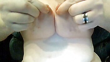 Big saggy tits webcam, amateur girl hairbrush, slapping saggy tits, hairbrush ass, slapping bbw
